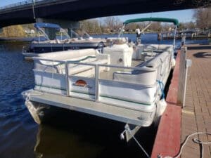 Boat Rental in Fremont 25 ft Sunset Bay Pontoon boat